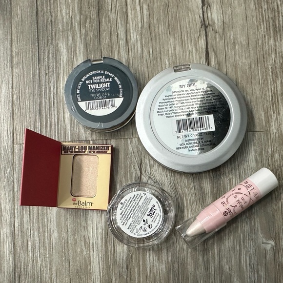 Brand New Eyeshadow sets and singles - Picture 2 of 3